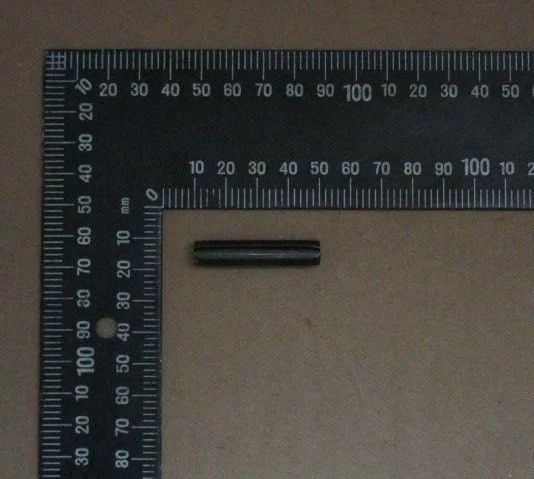 Штифт диам. 8мм длина 40мм 9672411