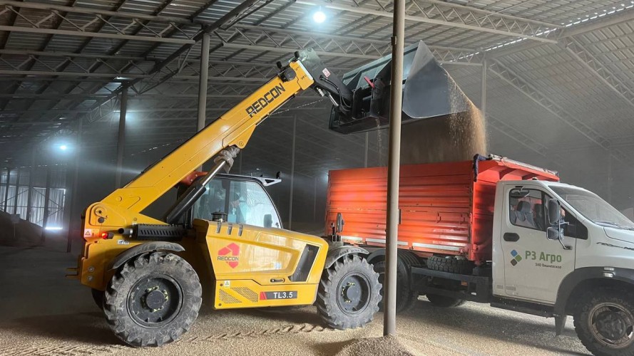 Телескопический погрузчик REDCON TL3.5 серия «AGRI» 