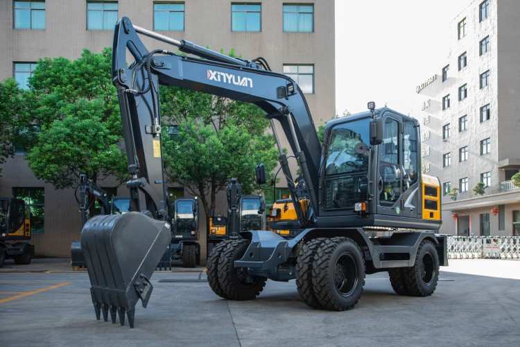 Колесный экскаватор XINYUAN C120W 