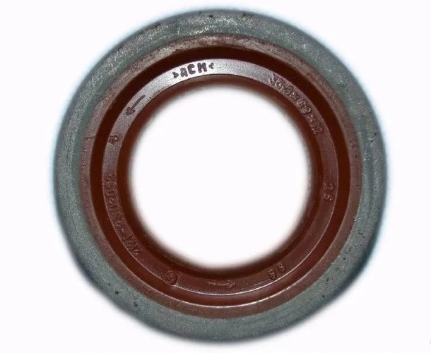 Сальник колен.вала зад. (136001) 3006737