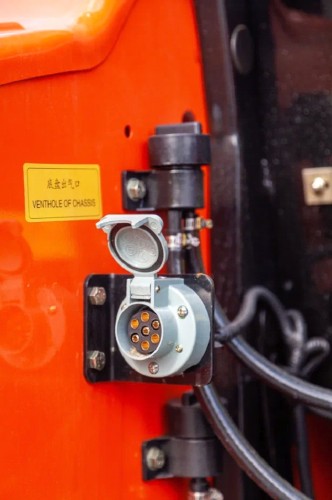 Трактор HX SMART 2204-1 (220 л.с)