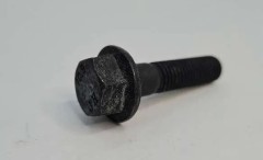 Болт корпуса опорной стойки